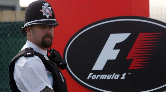 Terrorkészültség Silverstone-ban