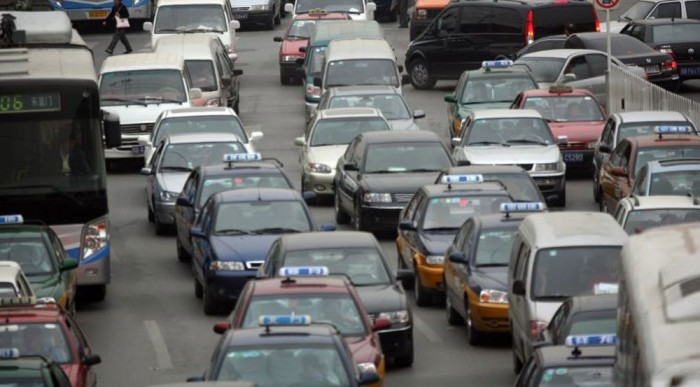 Naponta 3 millió autó az utcákon