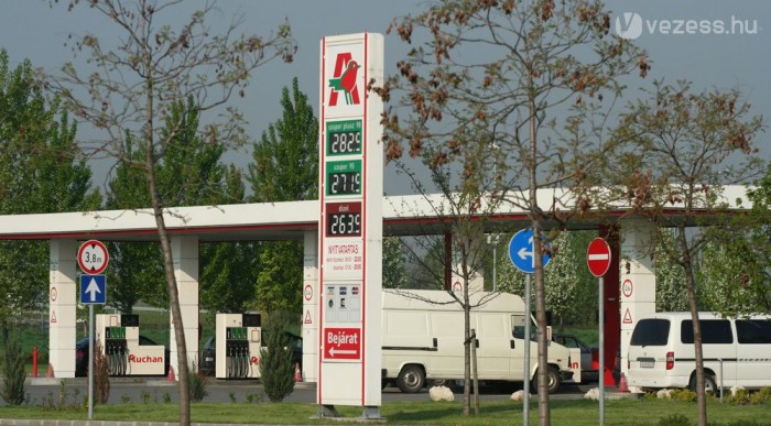 A 300 forintos benzin nyomában 8 | Vezess Náluk a legolcsóbb jelenleg
