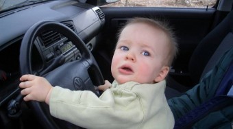 Visszalopta a mama autóját