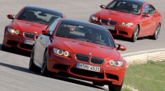 Örült száguldás a szobában