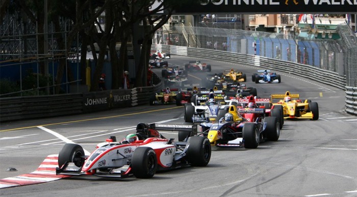 A Renault az F1 előtt jár