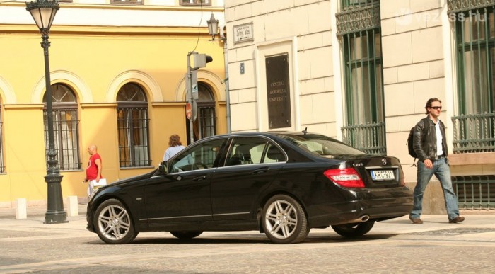 Kicsit sokat fogyaszt, nálunk majdnem 9 liter volt