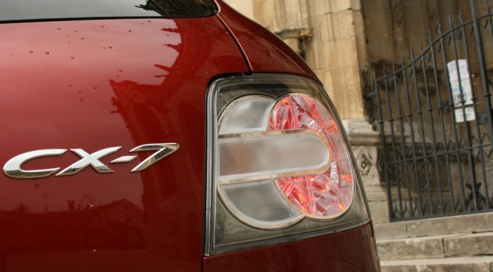 Vezettük: Mazda CX7 11 | Vezess A X a sportosságra utal