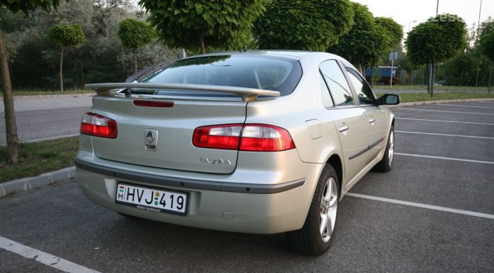 Praktikus a nagy ötödik ajtó