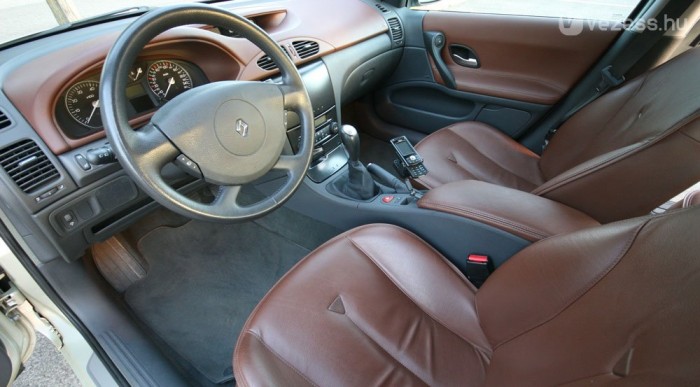 Néha elhagyja magát a deréktámasz elöl