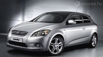 KIA Cee'd három ajtóval