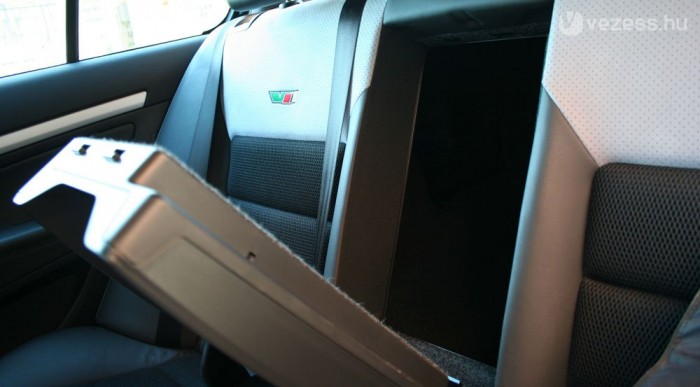 Itt lehet hátramenekülni a csomagtérbe