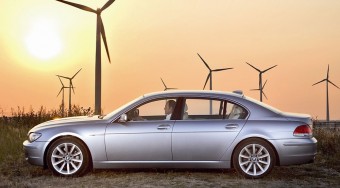 Luxus BMW rakéta-üzemanyaggal