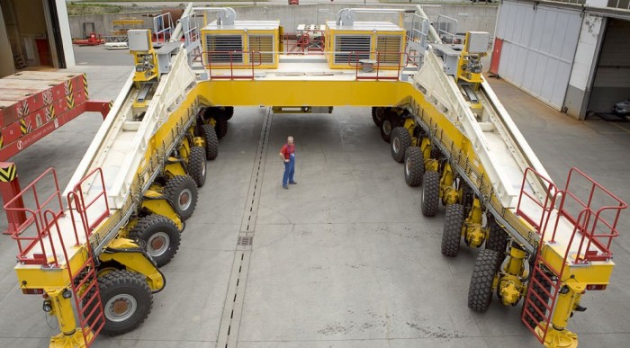 6 m magas, 10 m széles