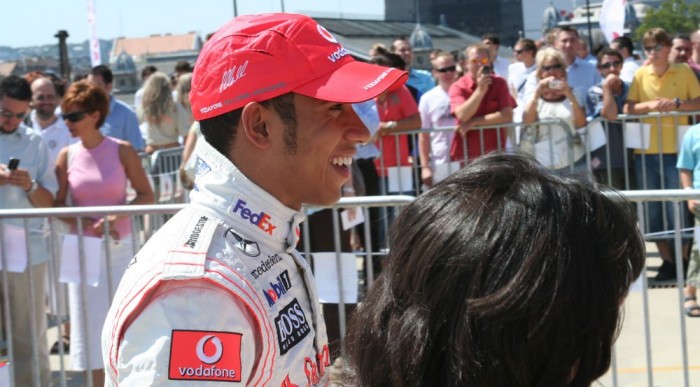 Hamilton Budapest felett lovagolt 6