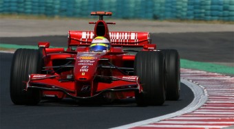 Ferrari nyerte a harmadik edzést