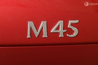 Az M45 a V8-as, középnagy Infiniti