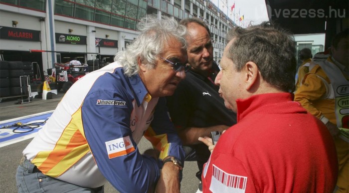 Briatore nem bízik a McLarenben