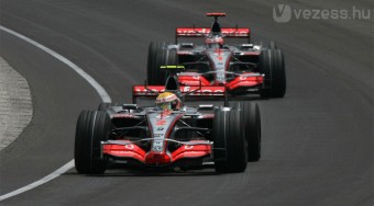 Alonso és Hamilton együtt mégis külön