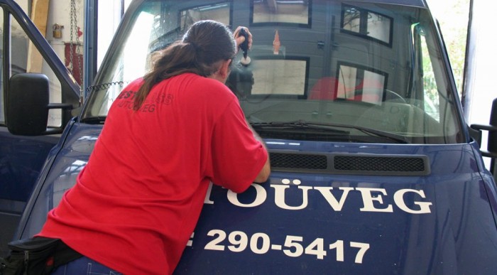 Repül a nehéz kő 6 | Vezess Repedést már nem érdemes javítani