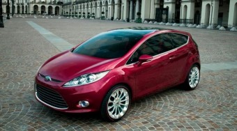 Hivatalos képek a harapós Fiestáról