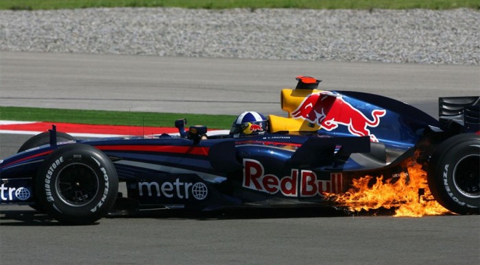 Coulthard tüzet fogott