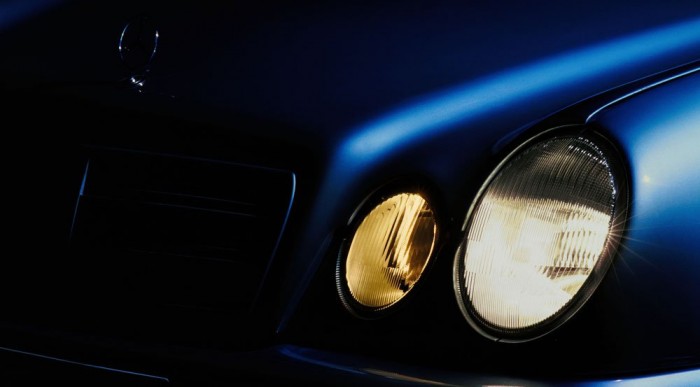 A napfényhez hasonló a színe