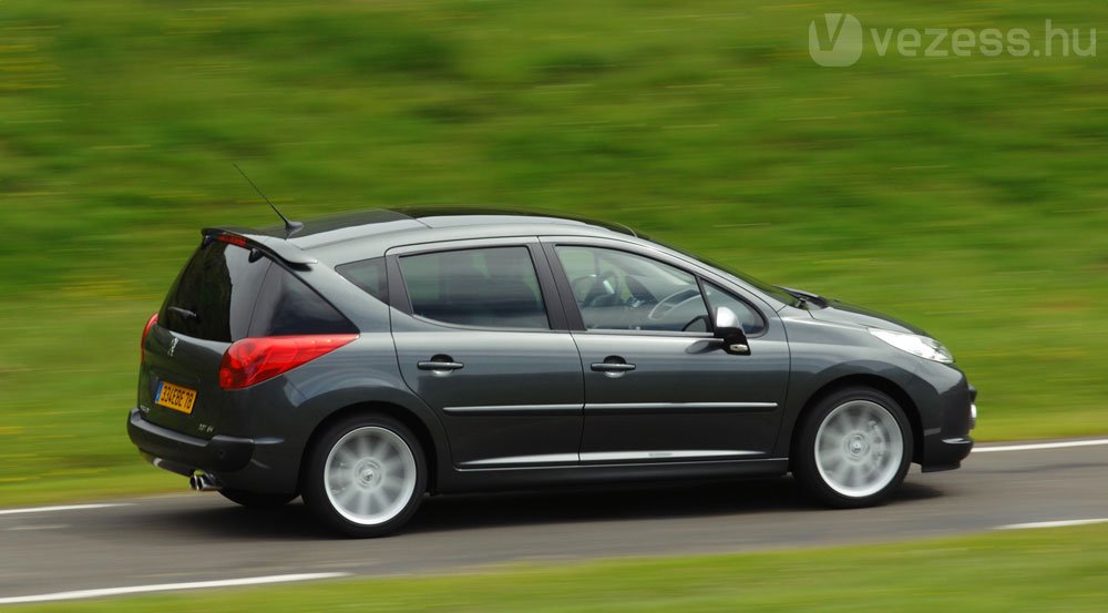 Spéci kombik a Peugeot-tól 14