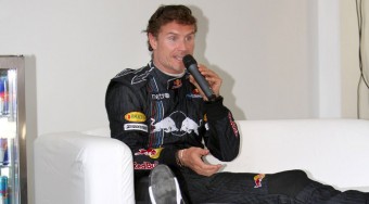 Coulthard kiosztott minket!