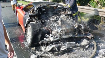 Drága sportkocsik ütköztek Budapesten