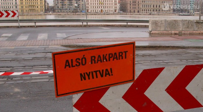 Újra járható a pesti alsó rakpart
