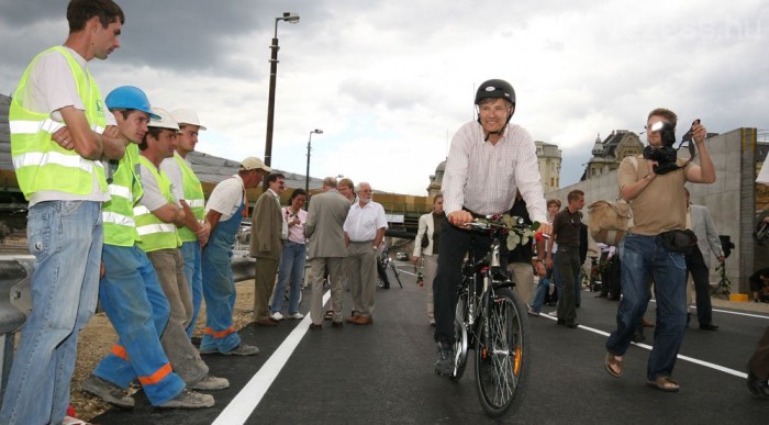 Jól megkaptuk: átadták a rakpartot 6 | Vezess Bringázni jó