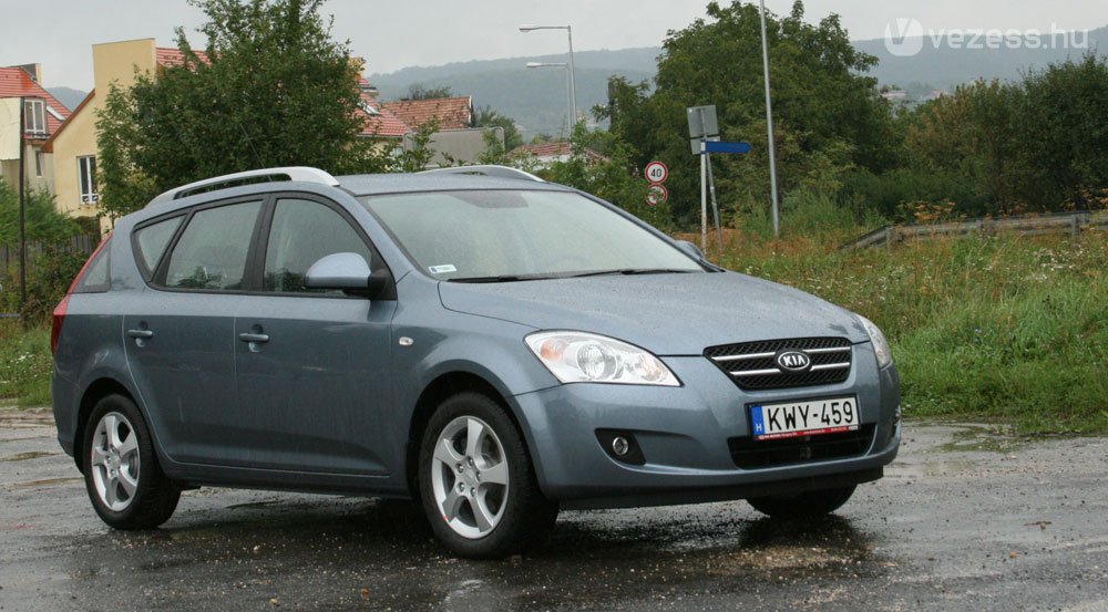 Vezettük: Kia cee’d kombi 24