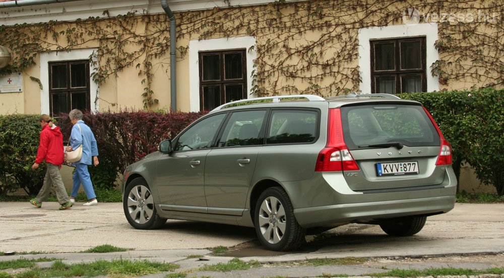 Bőven 8 liter alatt fogyaszt autópályán