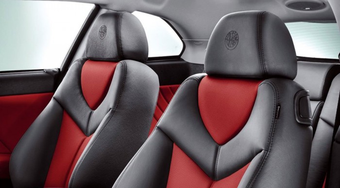 Egyedi Alfát mindenkinek! 5 | Vezess Bőr, kárpit, fém, kérhet bármit