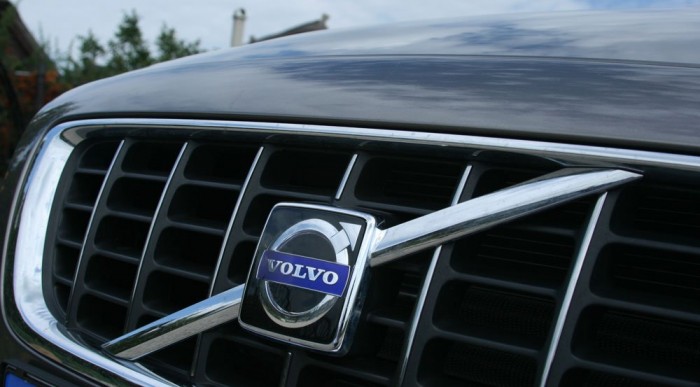 Hathengeres turbó van mögötte