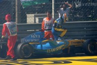 2006-ban Alonso idő elött kiszállt