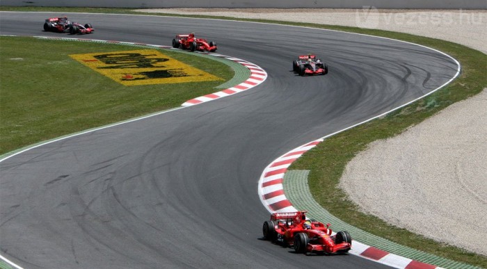 Bármelyikük nyerhet