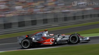 Räikkönen rommá törte a Ferrarit