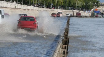 Este már a vízé a rakpart!