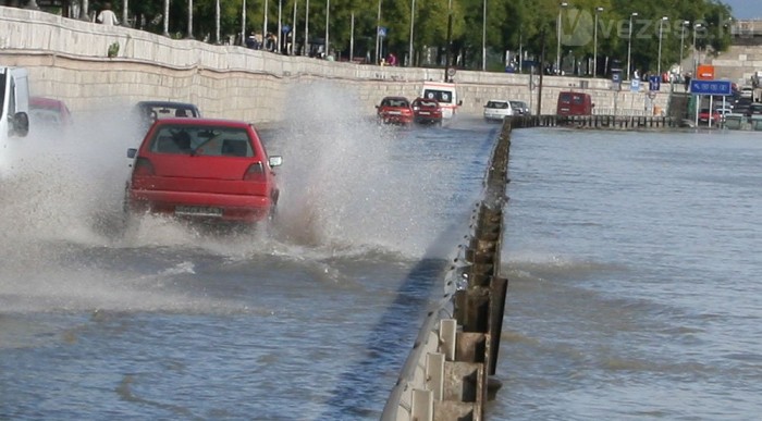 Megnyitják a rakpartot 6 | Vezess A bátor