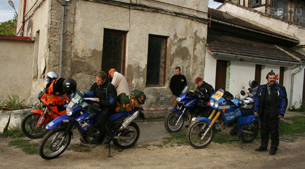 Motorral sem könnyű