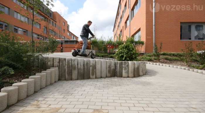 Gyorsan és olcsón a városban 9 | Vezess A hegyi utakon is jól szalad