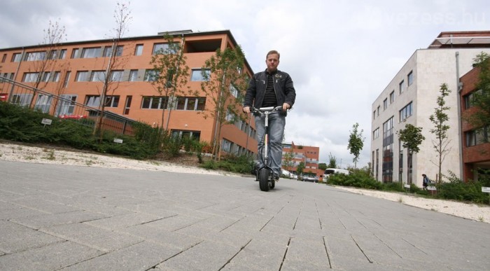 Gyorsan és olcsón a városban 8 | Vezess Valami ferde