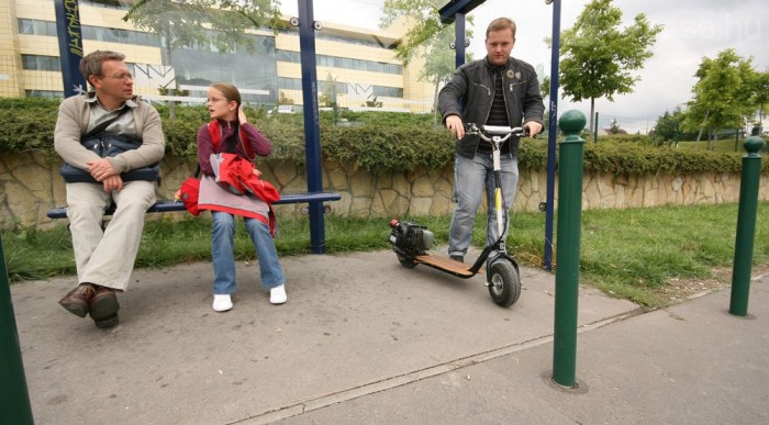 Gyorsan és olcsón a városban 10 | Vezess Buszra várva