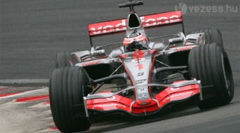 Alonso az élre állt Spaban