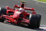 Räikkönen az esélyes az időmérőn 49