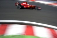 Räikkönen és Massa az élen Belgiumban 74