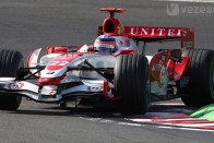 Räikkönen és Massa az élen Belgiumban 77