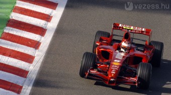Räikkönen és Massa az élen Belgiumban