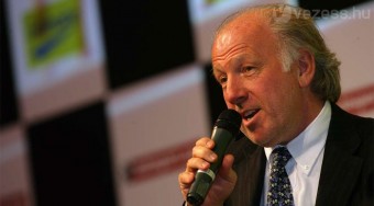 Lezuhant a Forma-1-vezér