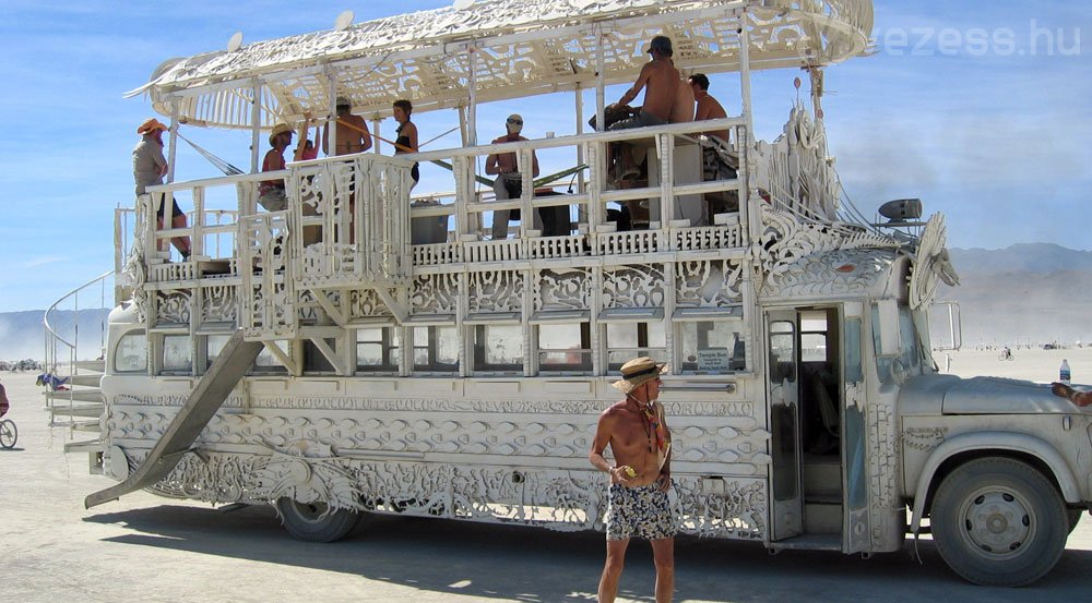 Ez is egy buli járat