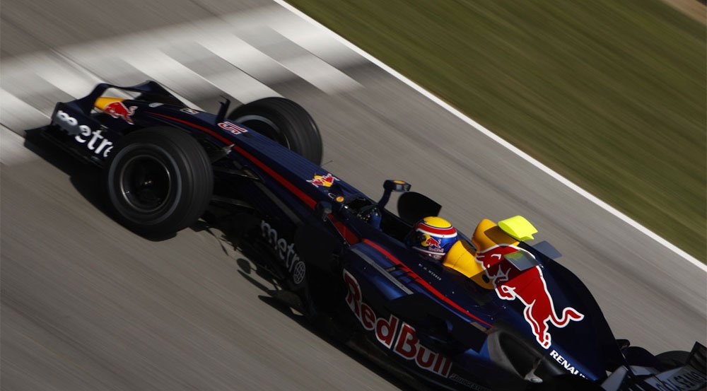 Webber alatt nem állt le a Red Bull!