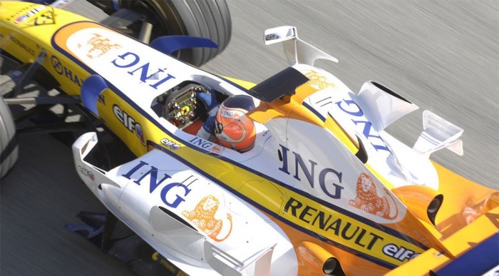 Piquet mindhárom napon ott volt